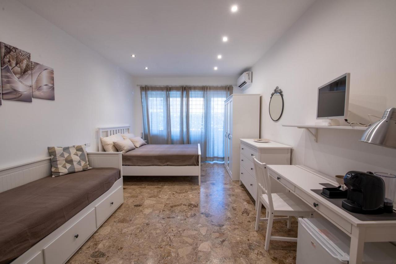 Casa Rosa Beige E Blu Leilighet Roma Eksteriør bilde