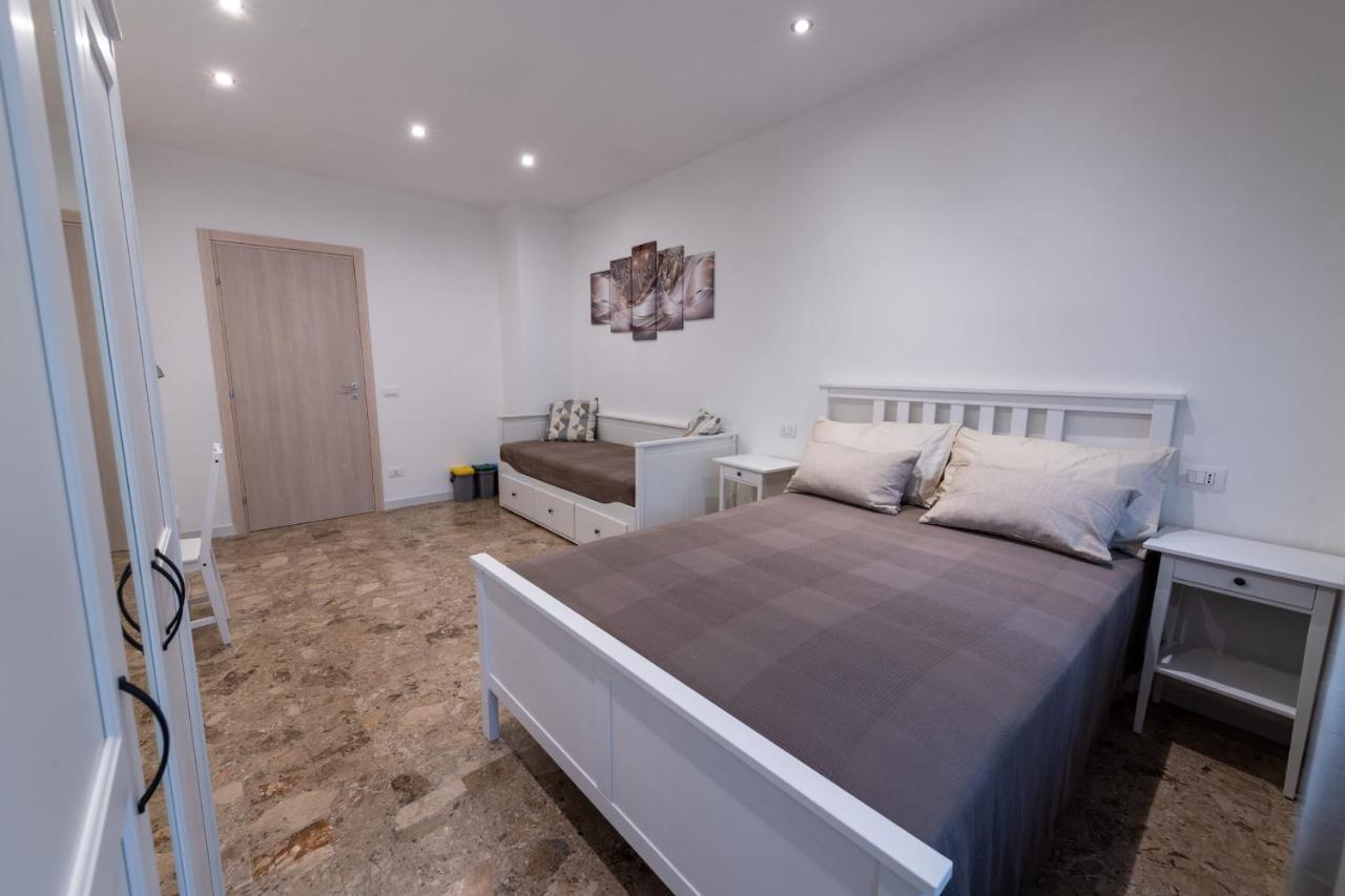 Casa Rosa Beige E Blu Leilighet Roma Eksteriør bilde